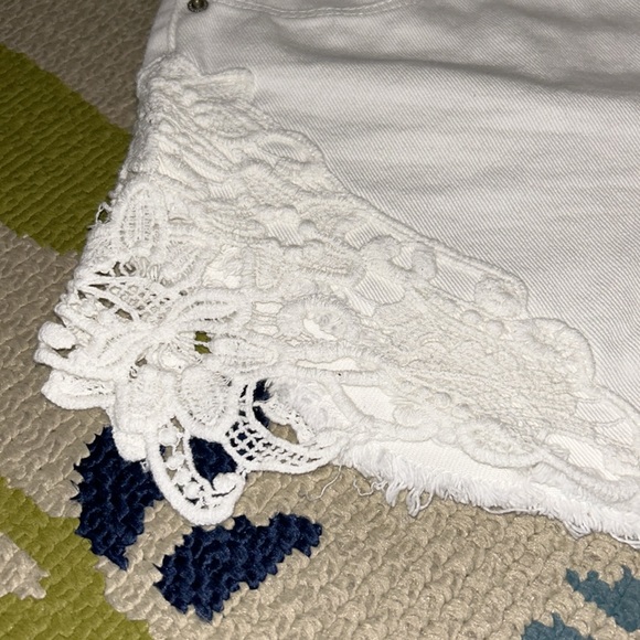 High waisted lace denim shorts LAST CHANCE BEFORE ITS DONATED - Picture 2 of 4